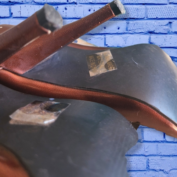 If Carrini Bronze Heels - Picture 6 of 13
